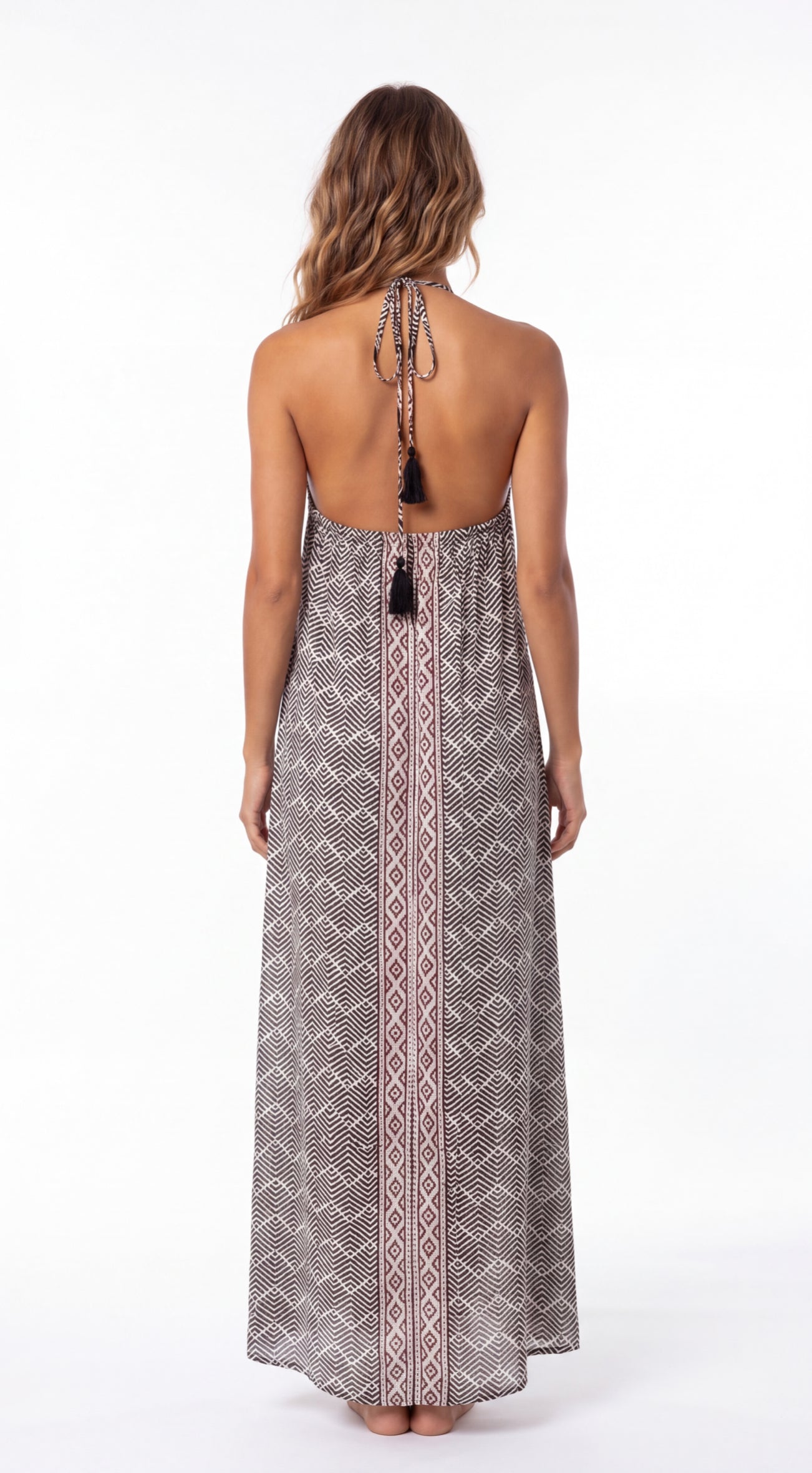 Vestito con ricamo centrale