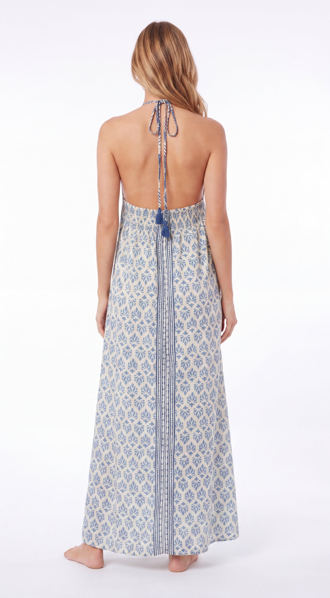 Vestito con ricamo centrale