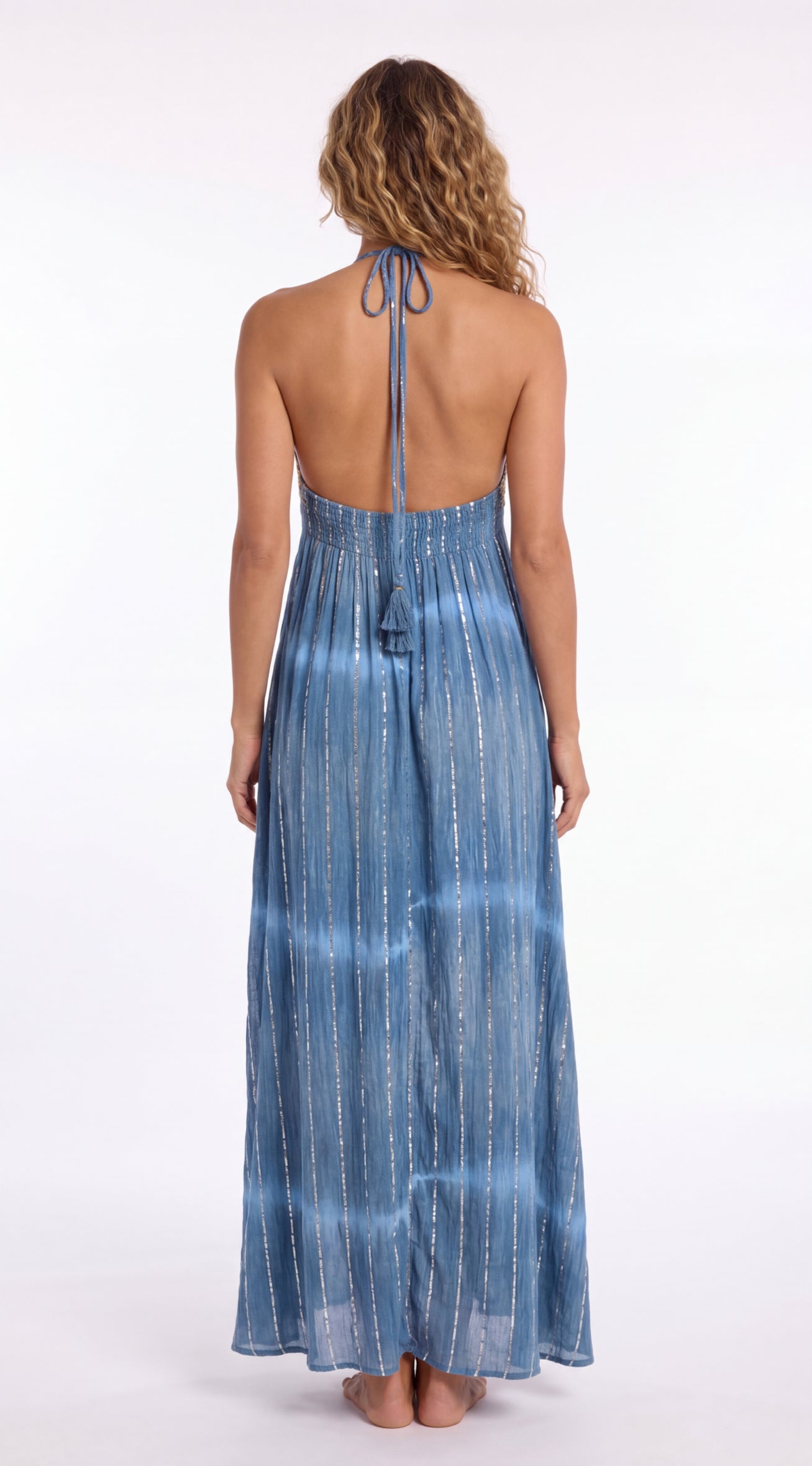 Vestito con ricamo centrale